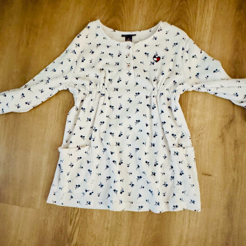 White Floral Long Sleeve top